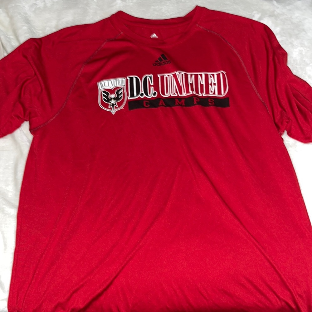 Adidas D.C. United camps size large great condition